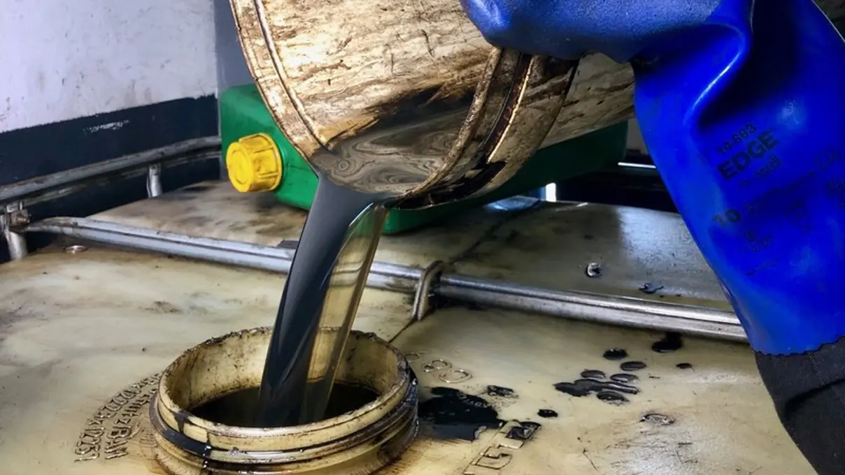 CEVONS used motor oil collection at an automotive workshop
